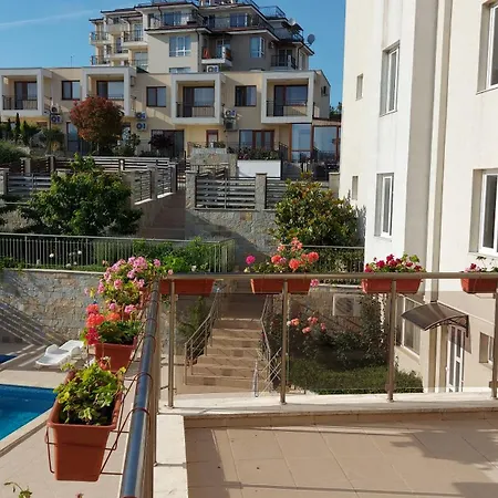 Apartment Gliko With A Pool *